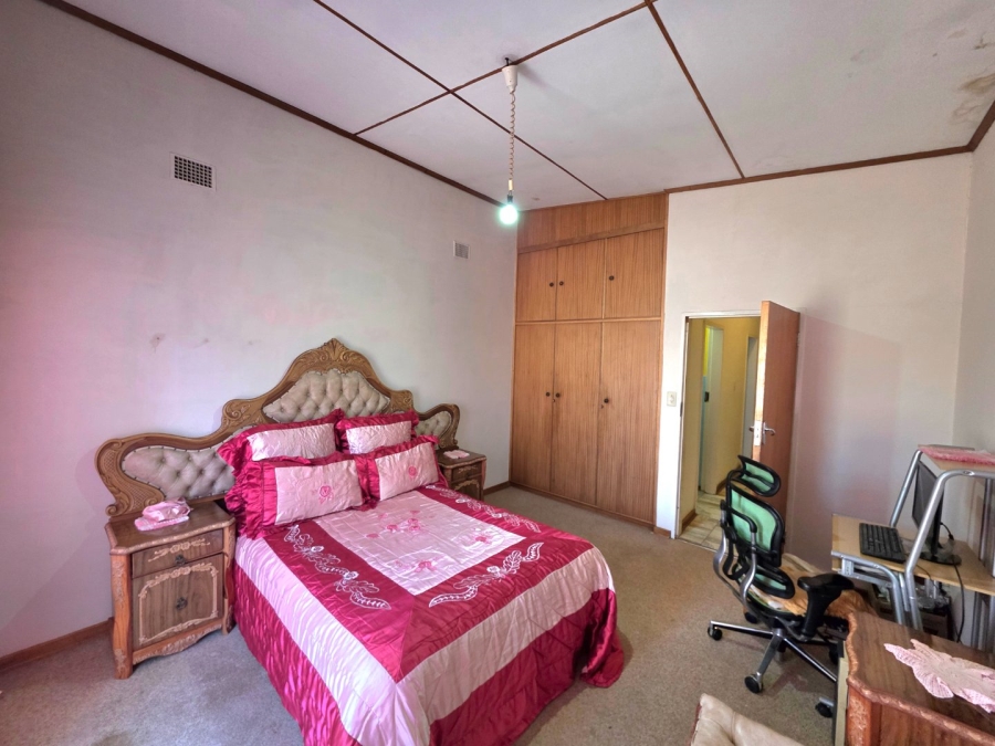 5 Bedroom Property for Sale in Jordania Free State
